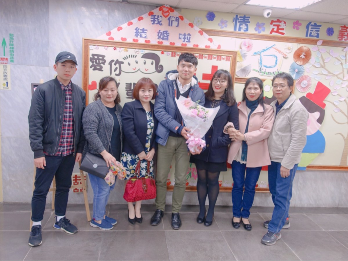 從英國到台灣，我們登記結婚囉