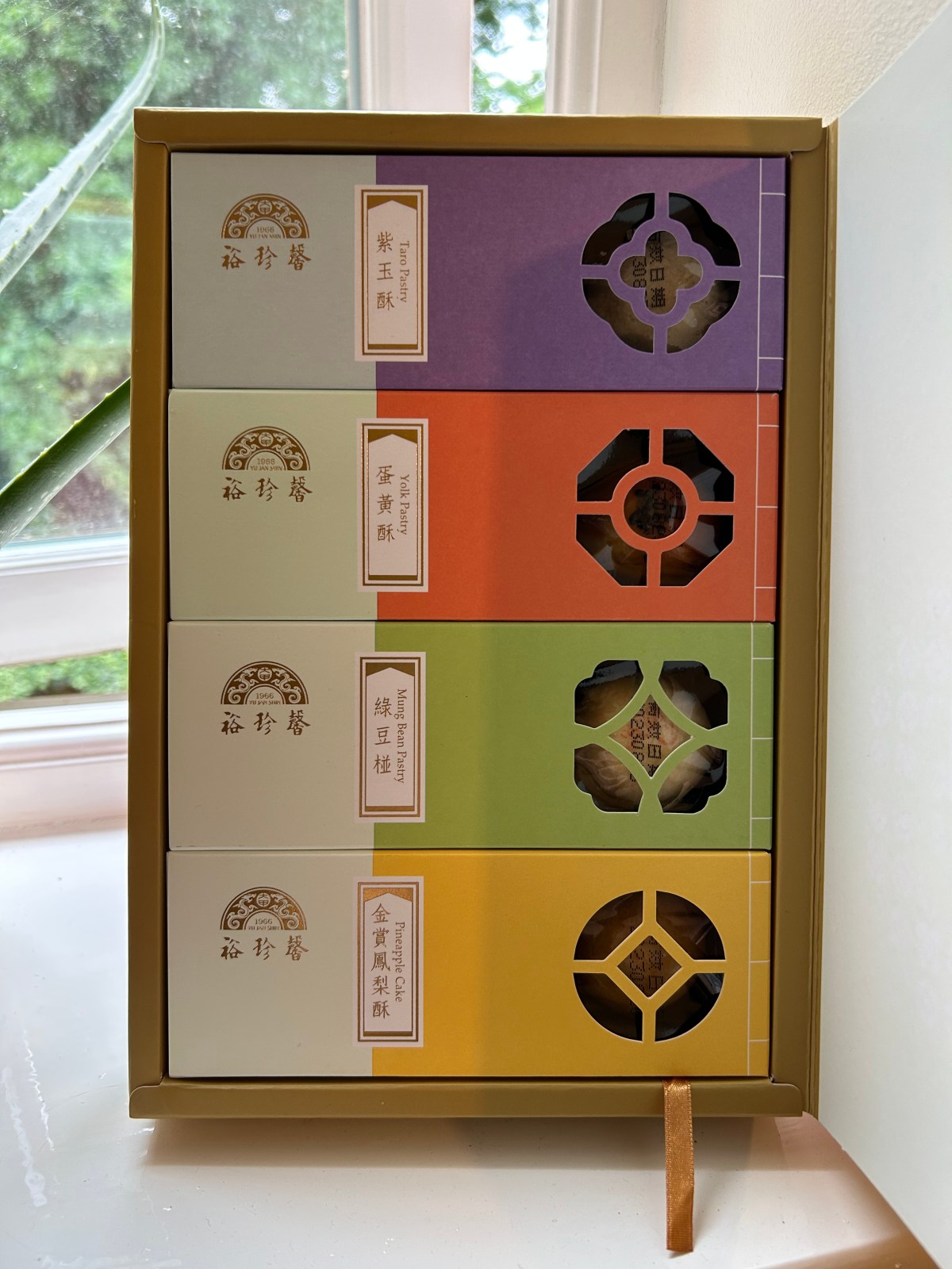 【小曦老師在英國】又到了從台灣訂月餅寄來英國過節的時候啦